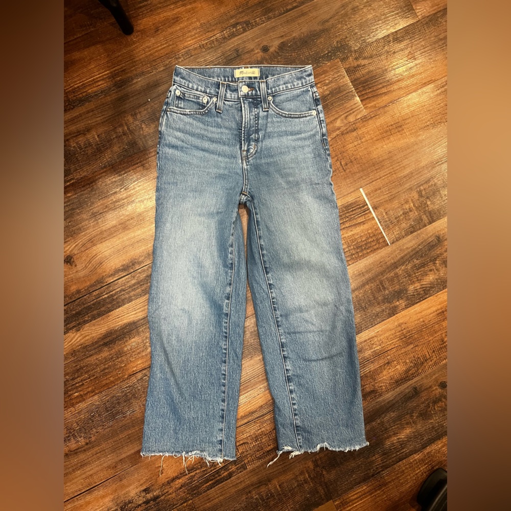 The Perfect Vintage Wide-Leg Crop Jean 25P